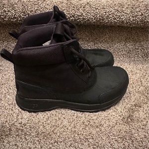 UGG Mens Snow Boots size 7